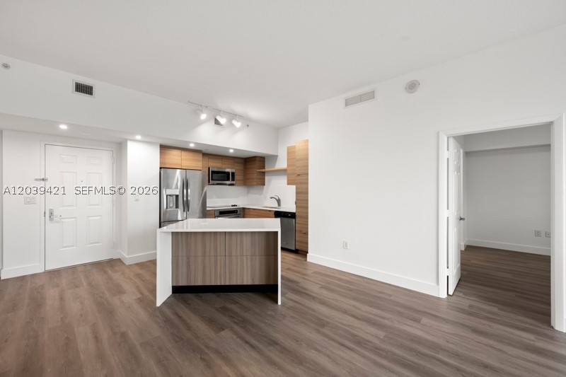 VERANDA CONDO - Residential