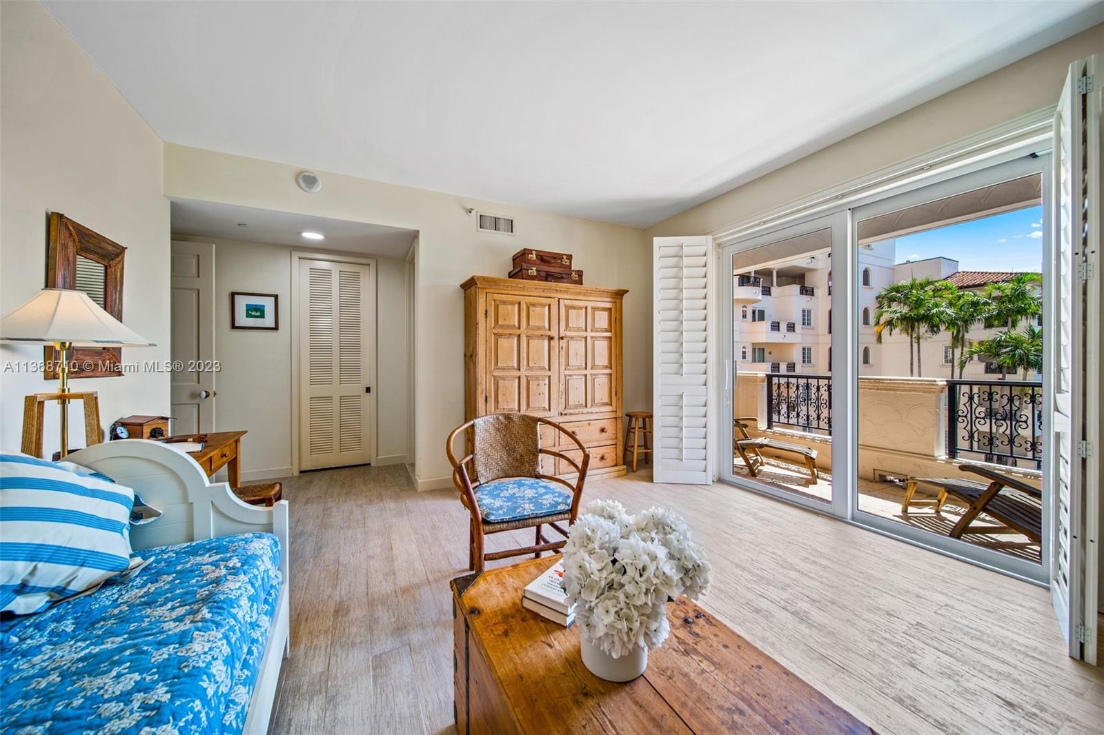 OCEANSIDE CONDO - Residential
