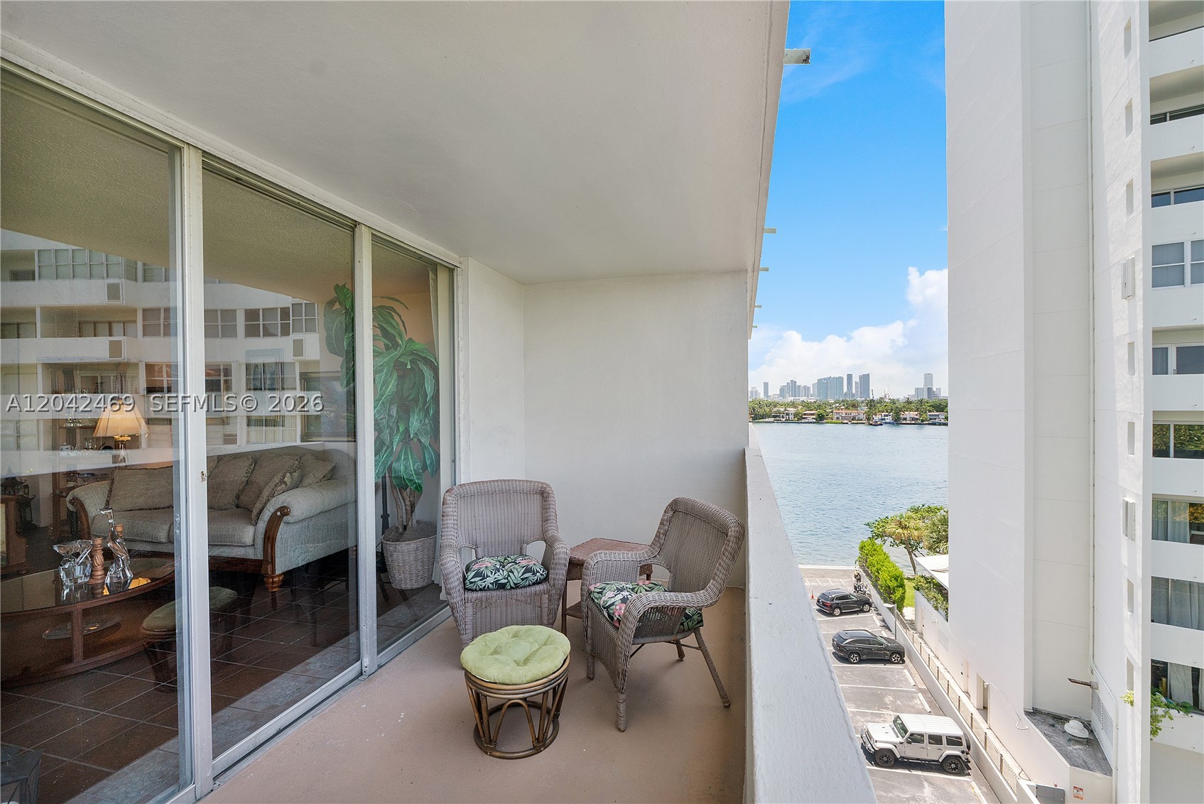 ISLAND TERRACE CONDO - Residential