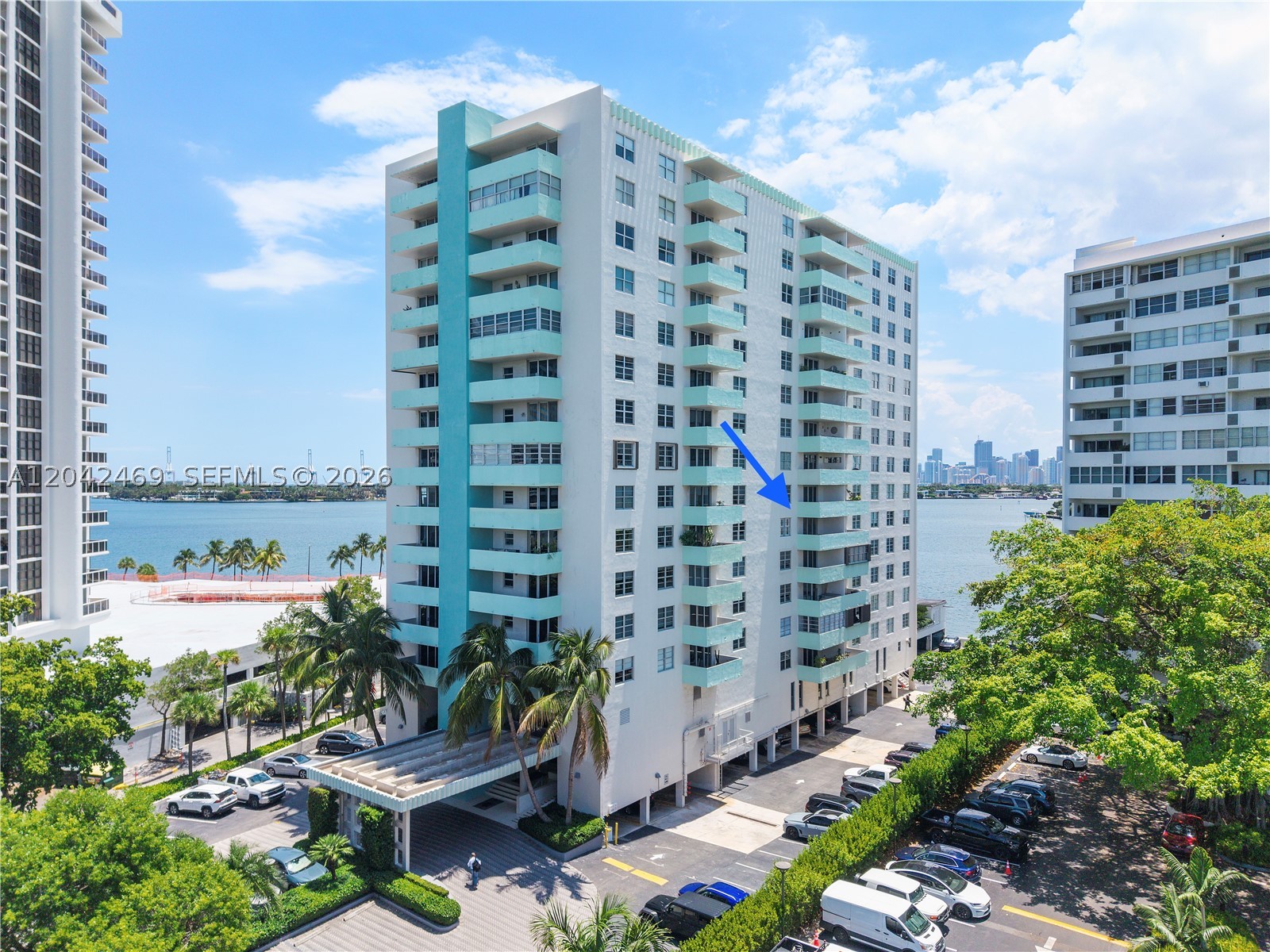 Oversized 950 sq ft 1BR/1.5BA in the Morris Lapidus designed Island Terrace on Belle Isle. Spacious layout with abundant in unit storage plus private additional storage. Private balcony with greenery, bay, and downtown sunset views. Dedicated parking in a highly walkable neighborhood. Move in ready with cosmetic personalization potential. Bayfront amenities include pool, gym, and full service building conveniences. Adjacent to Belle Isle Park and across from The Standard Spa. Near Sunset Harbour’s fitness studios, shops, and dining, and moments from Lincoln Road.