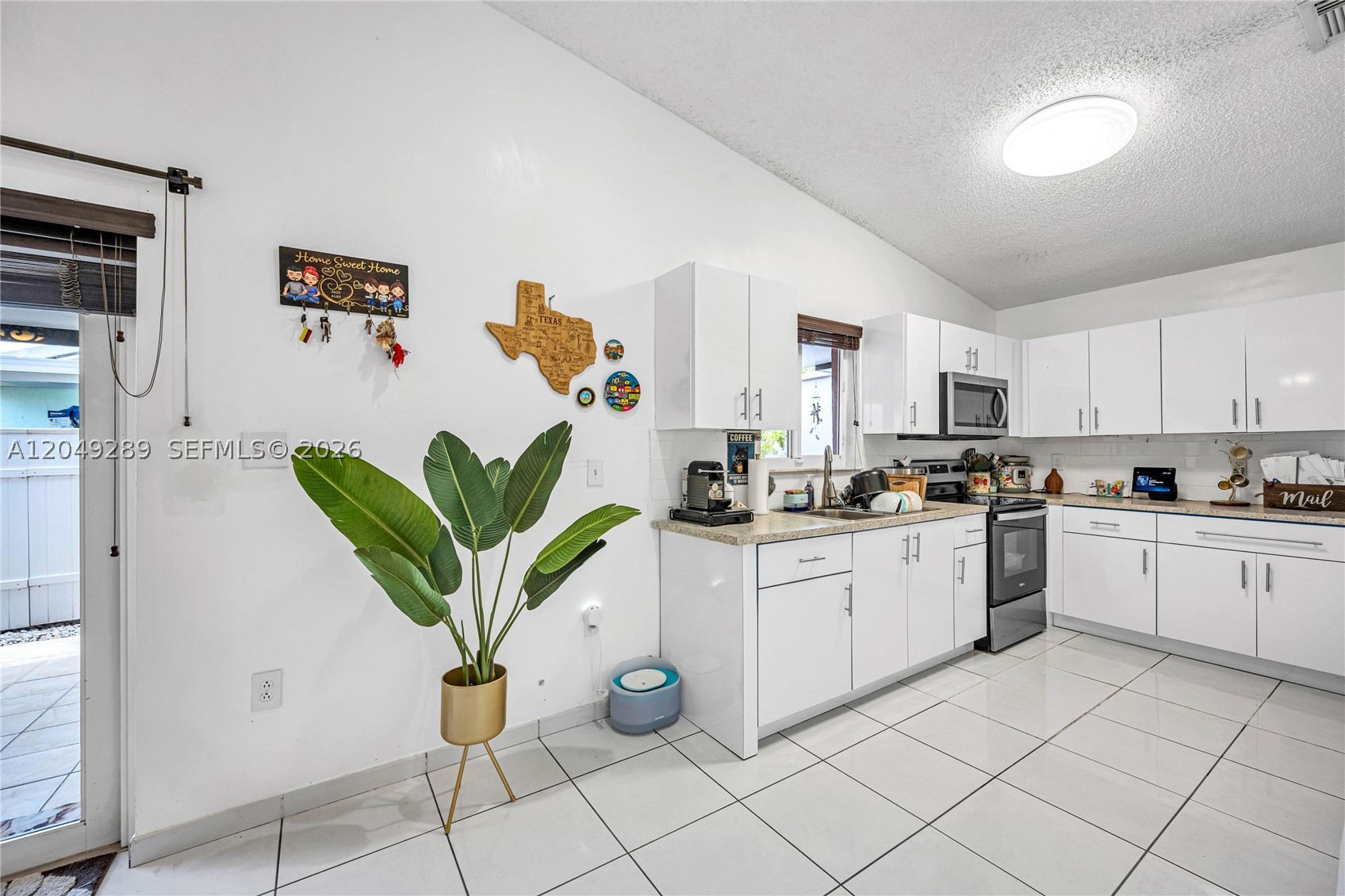 YAIRA SUB - Residential