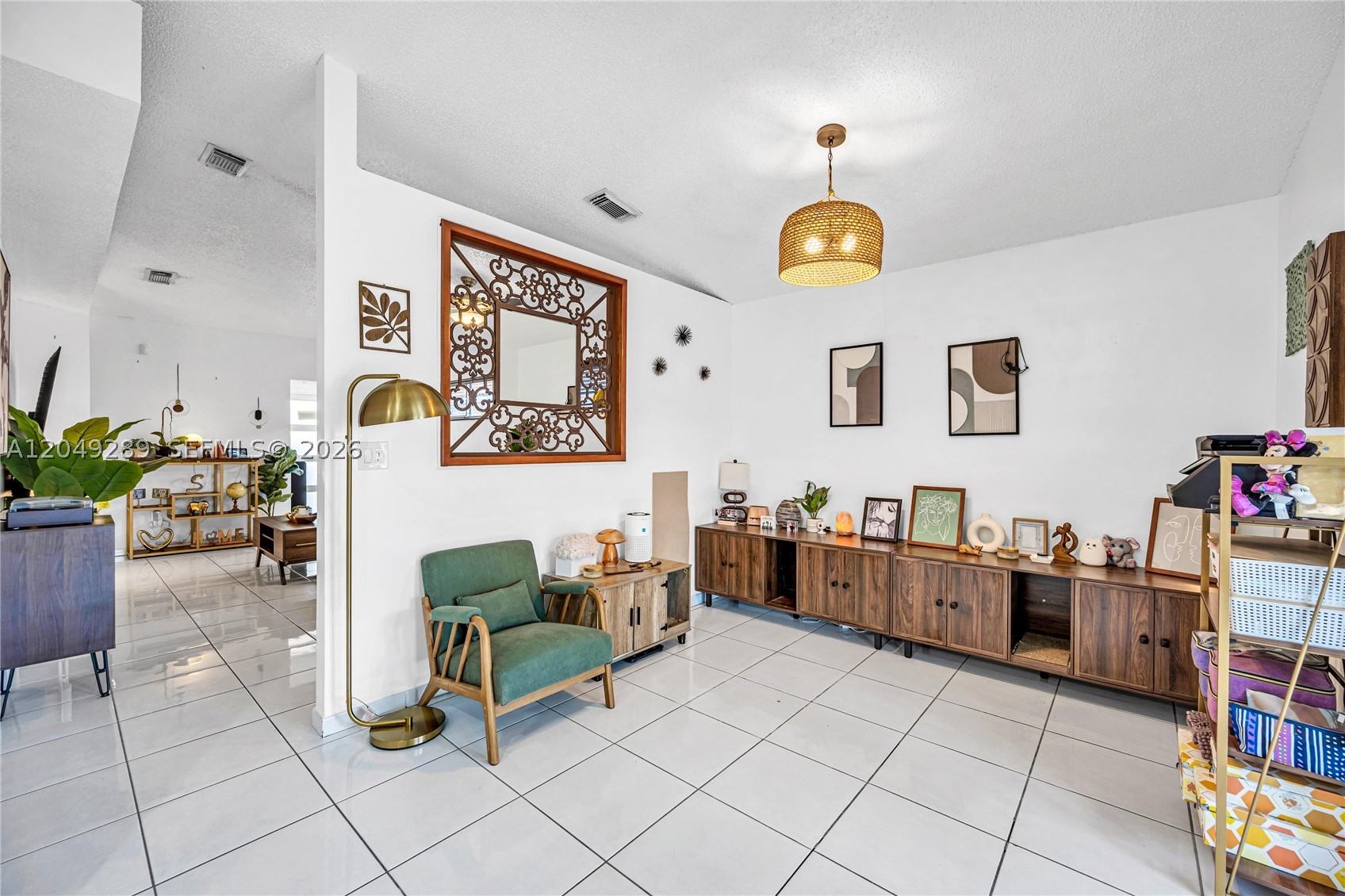 YAIRA SUB - Residential