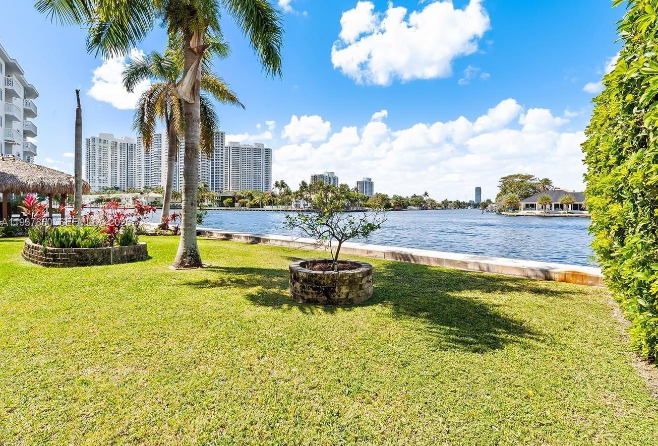 GOLDEN BAY MANOR CO-OP - Residential