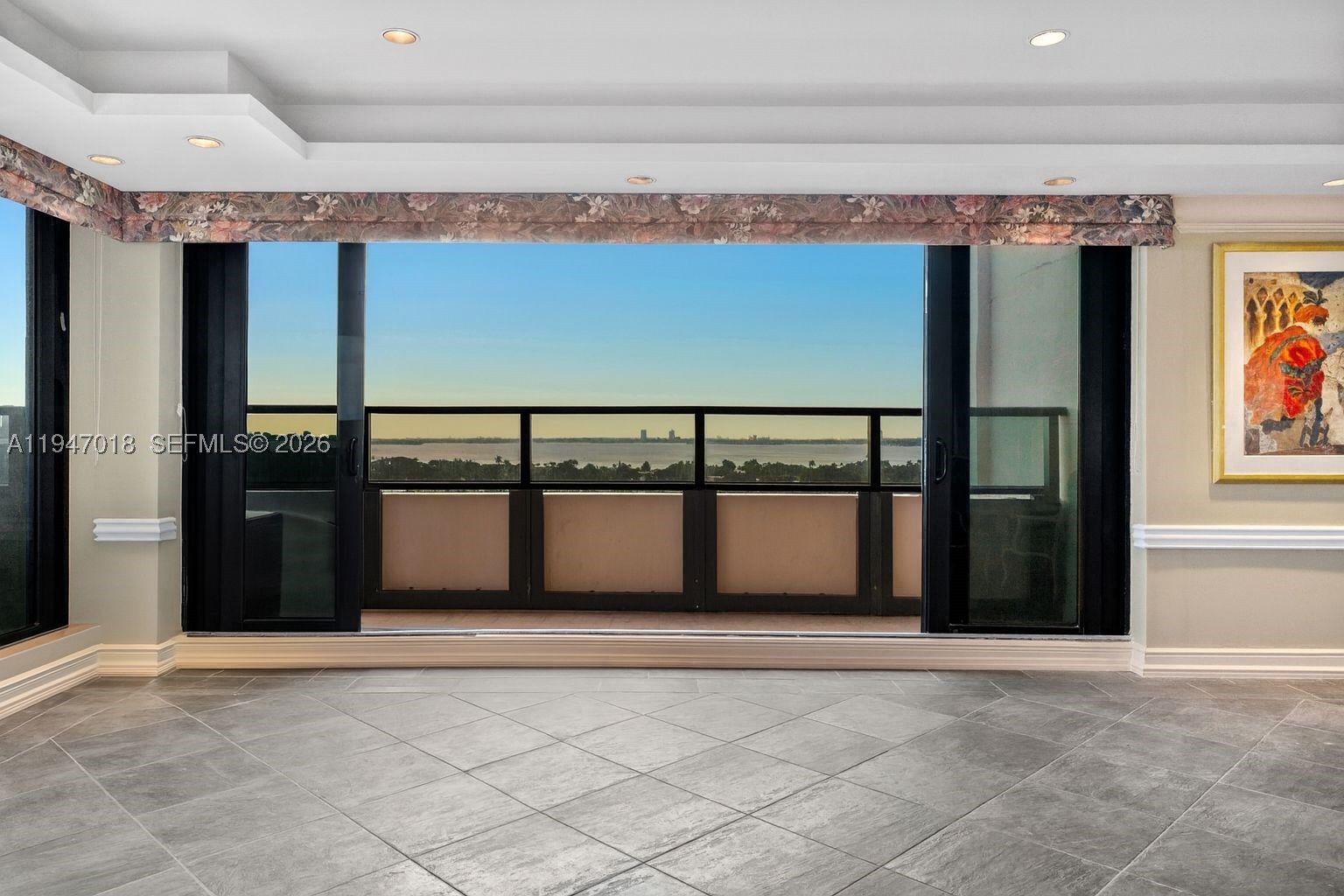 THE ALEXANDER CONDO - Residential