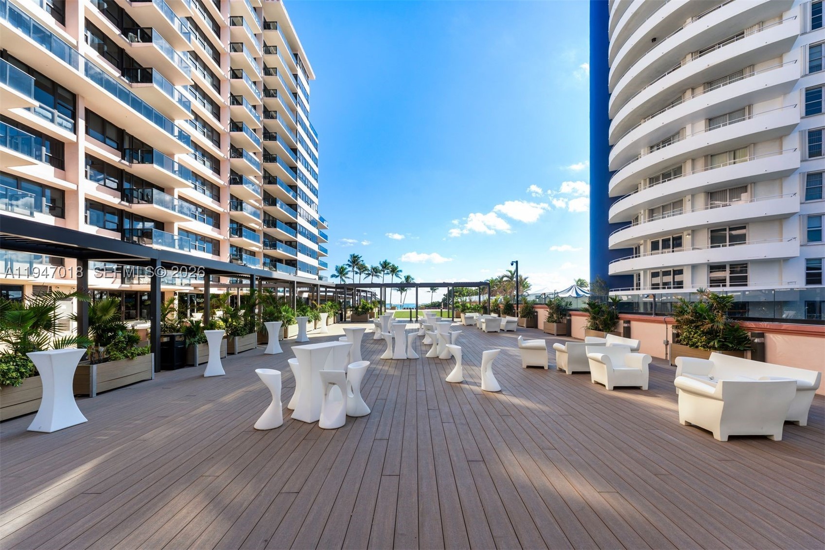 THE ALEXANDER CONDO - Residential