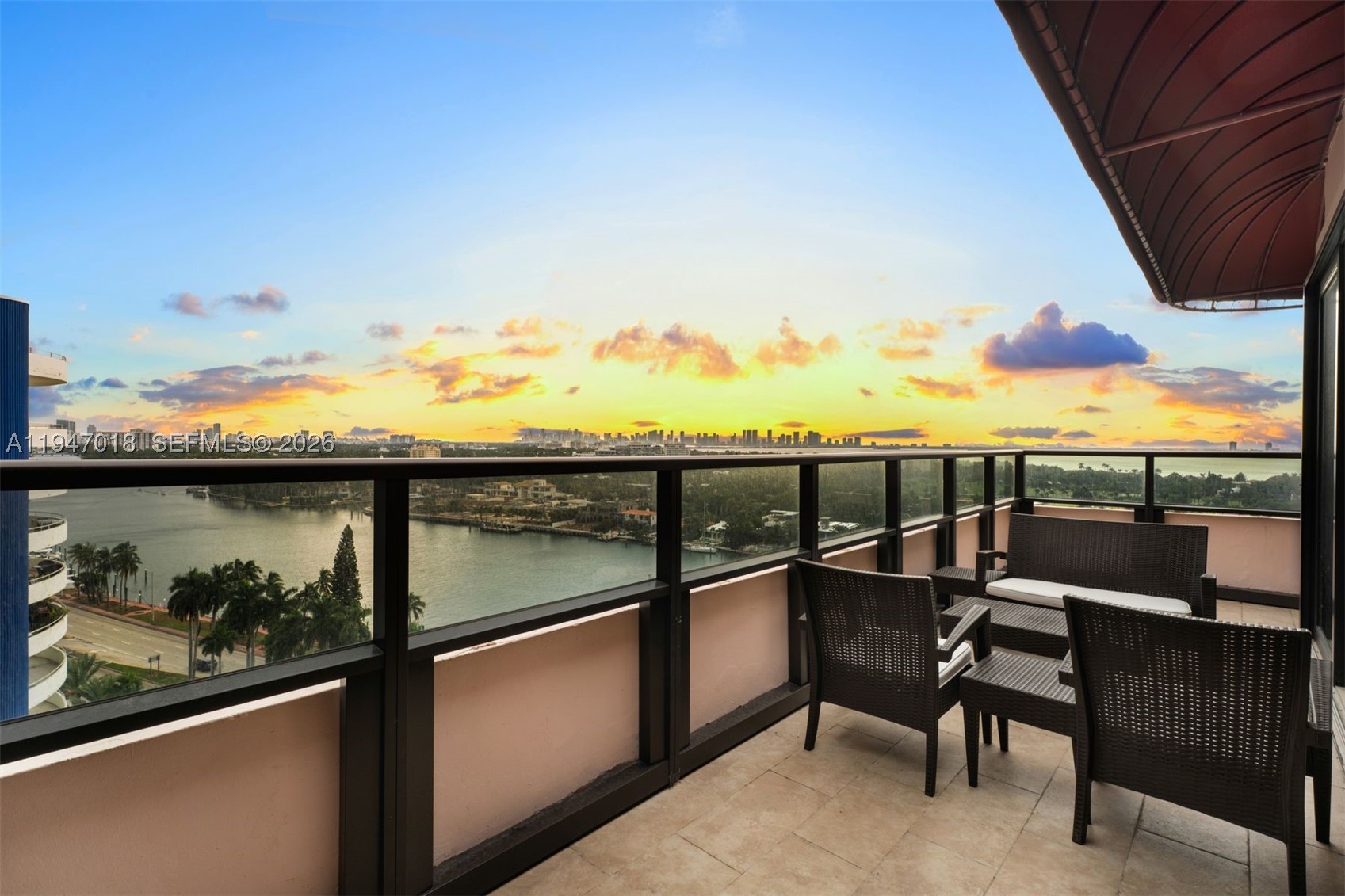 THE ALEXANDER CONDO - Residential
