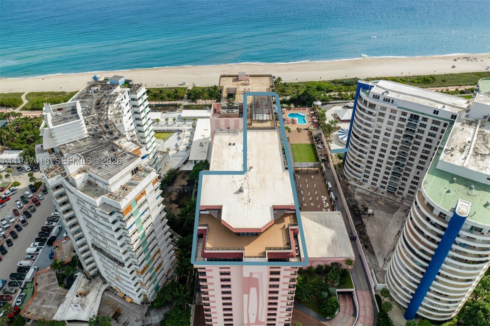 THE ALEXANDER CONDO - Residential