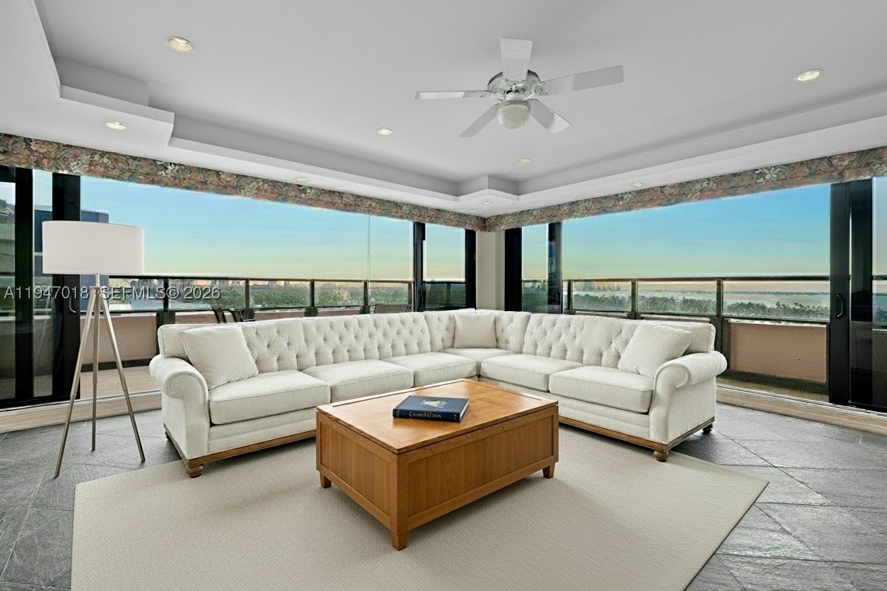 THE ALEXANDER CONDO - Residential