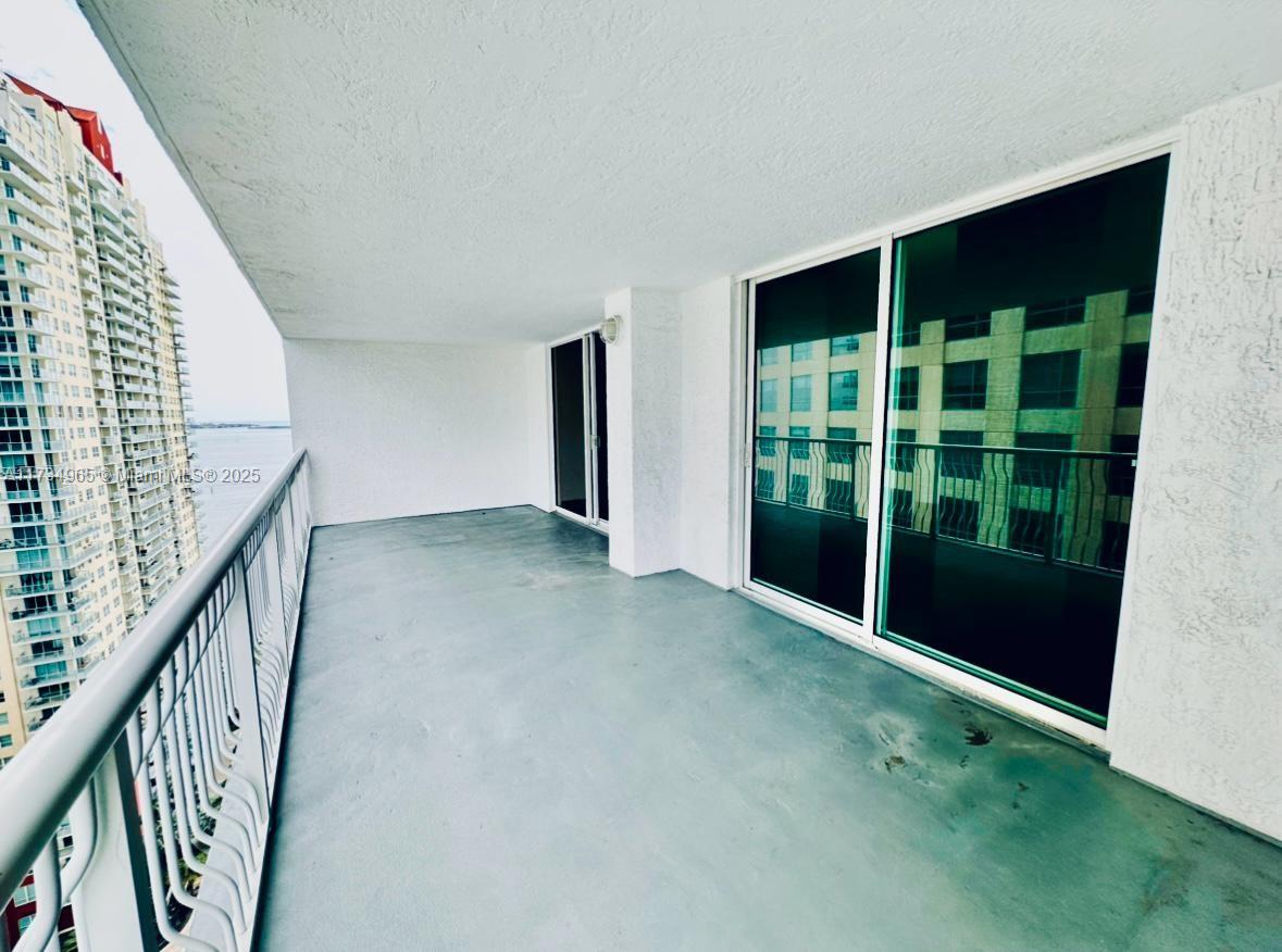 THE CLUB AT BRICKELL BAY - Residential
