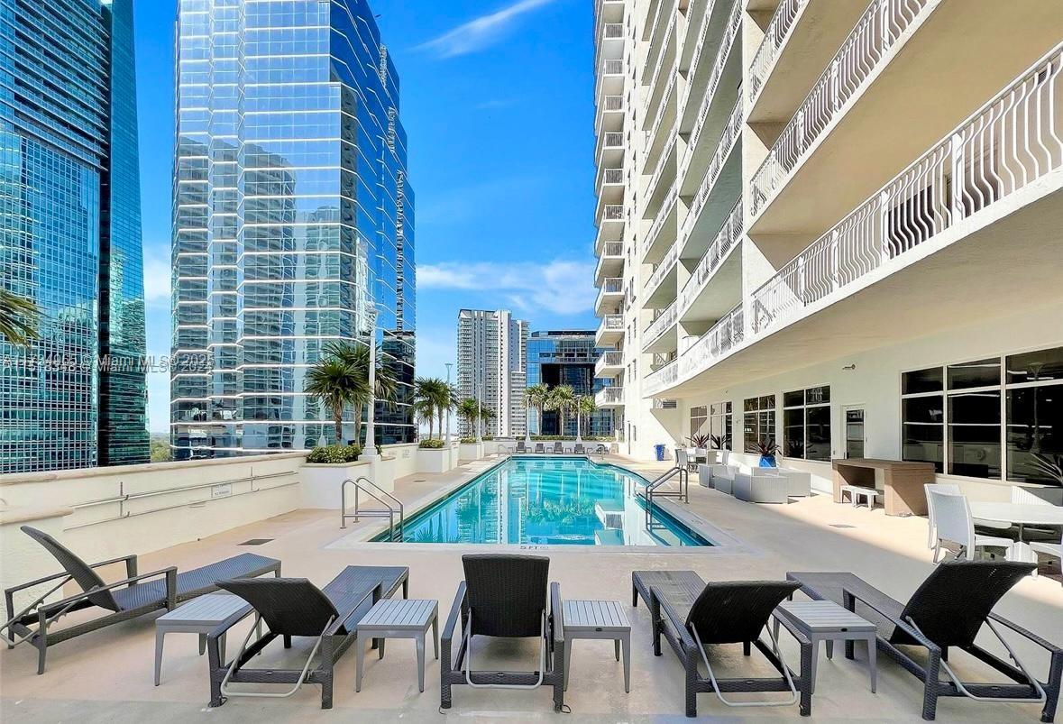 THE CLUB AT BRICKELL BAY - Residential