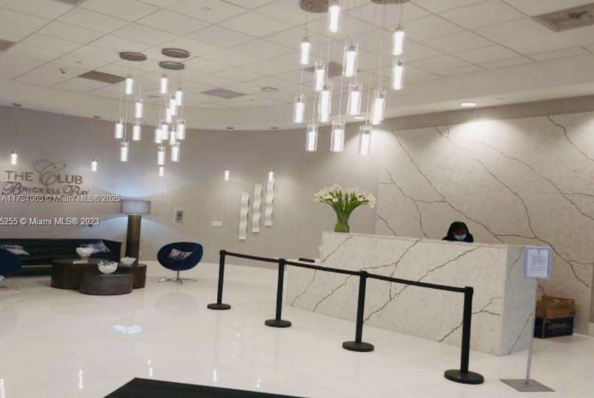 THE CLUB AT BRICKELL BAY - Residential