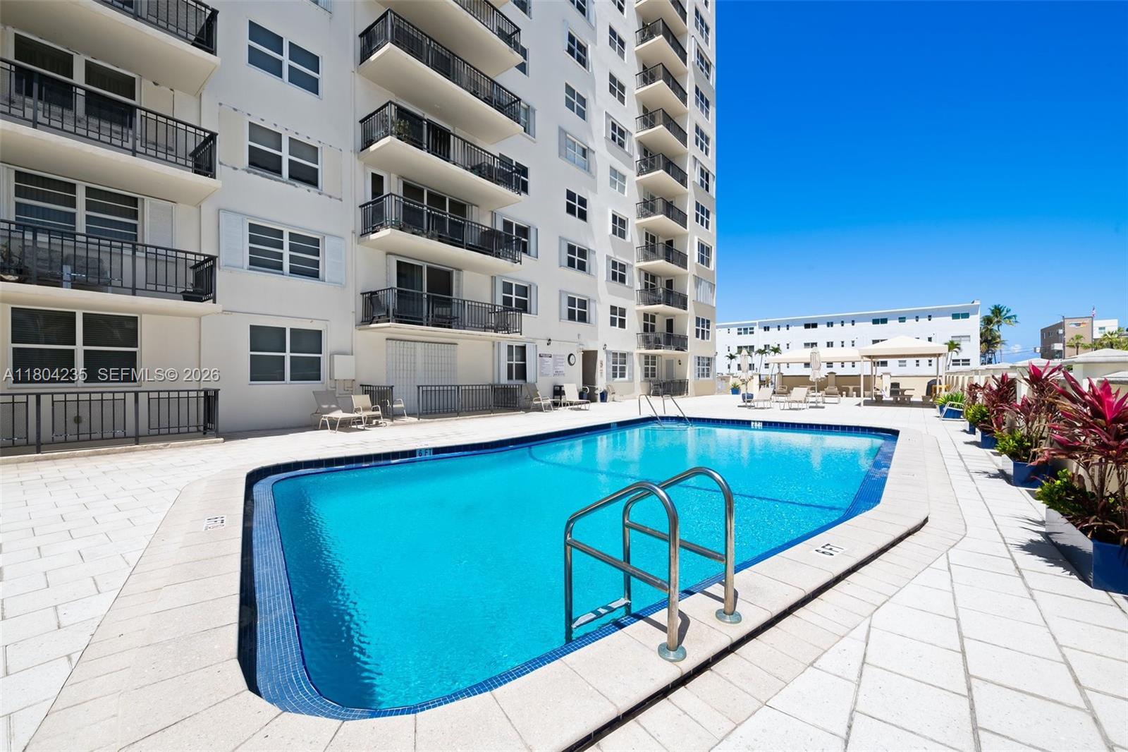 OXFORD TOWERS CONDO - Residential