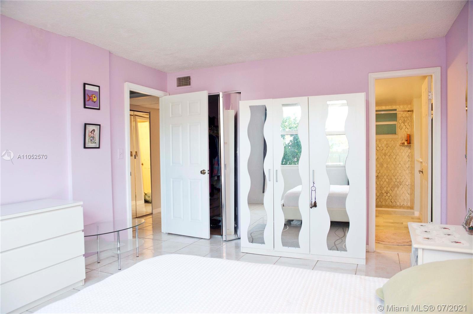 ROYAL PARK CONDO - Residential