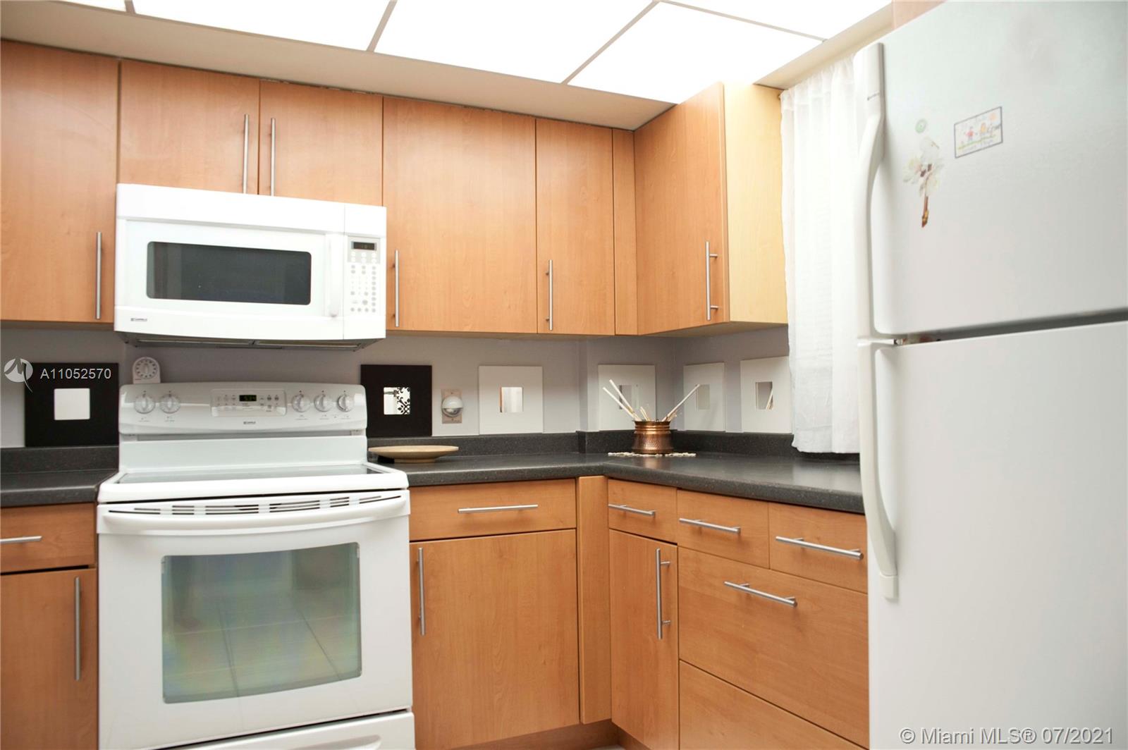 ROYAL PARK CONDO - Residential