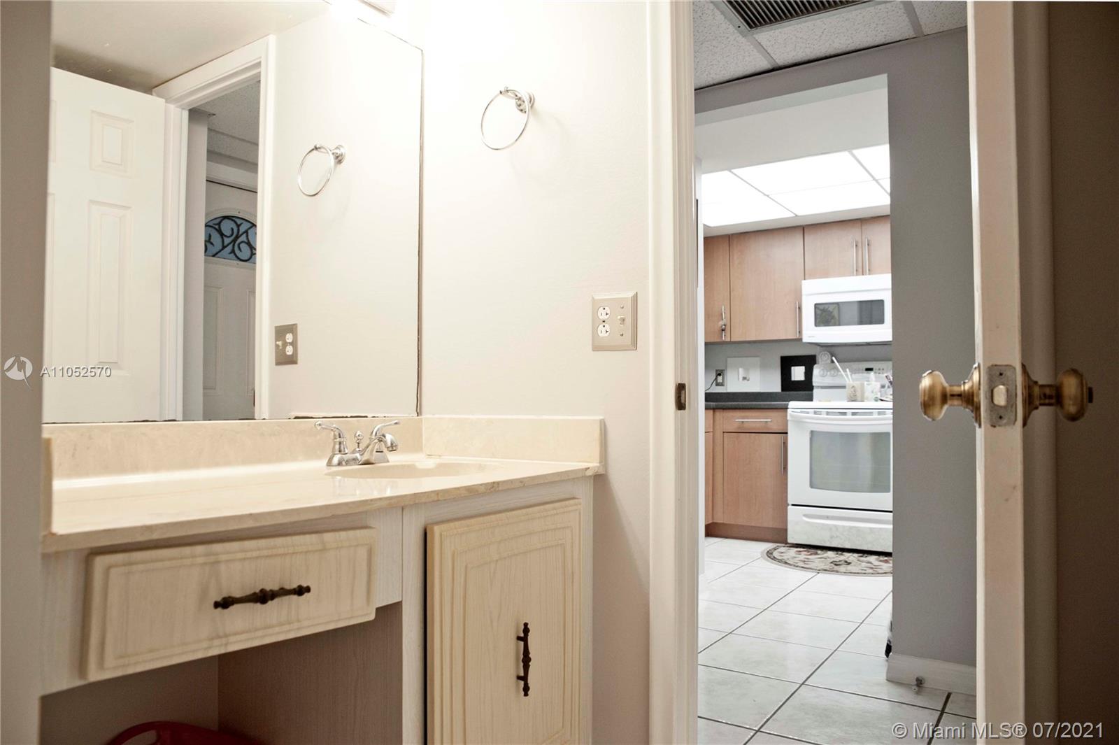 ROYAL PARK CONDO - Residential