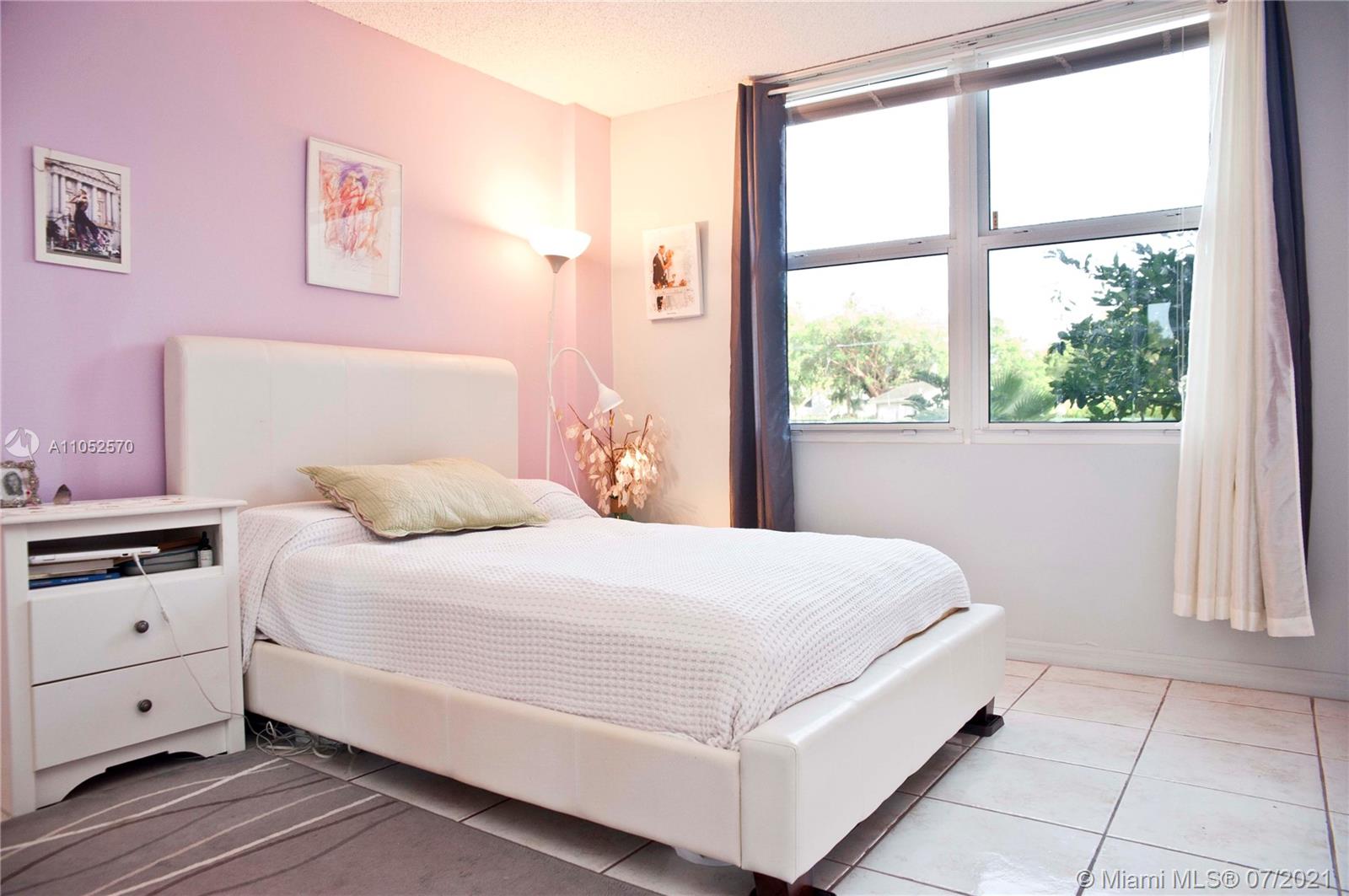 ROYAL PARK CONDO - Residential