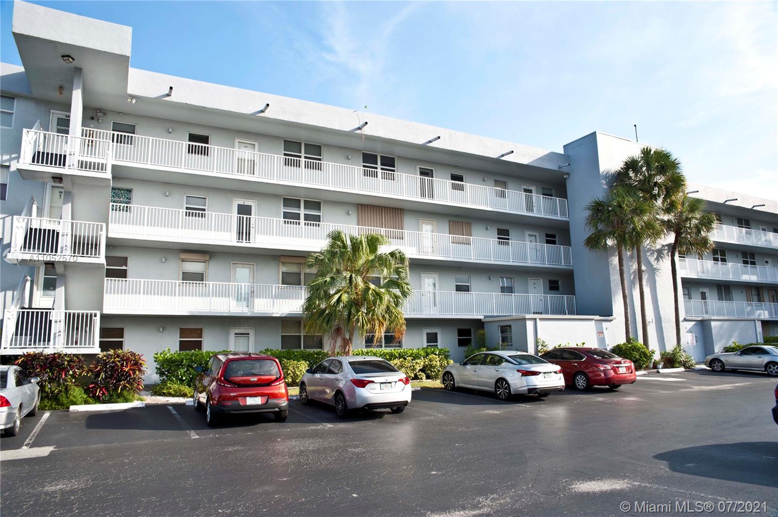 ROYAL PARK CONDO - Residential
