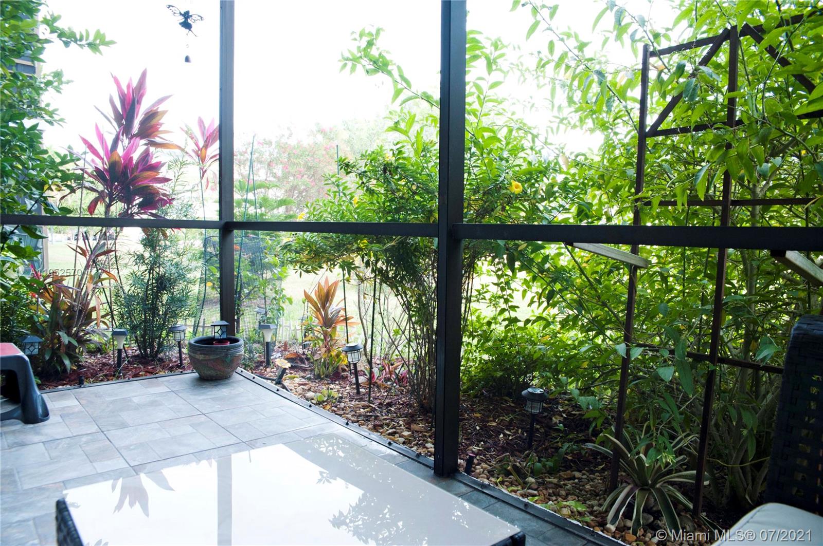 ROYAL PARK CONDO - Residential