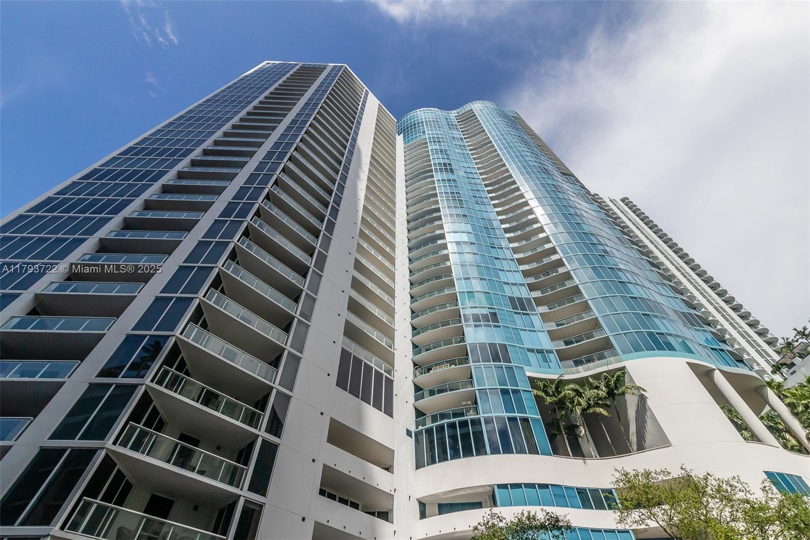 LAS OLAS RIVER HOUSE COND - Residential