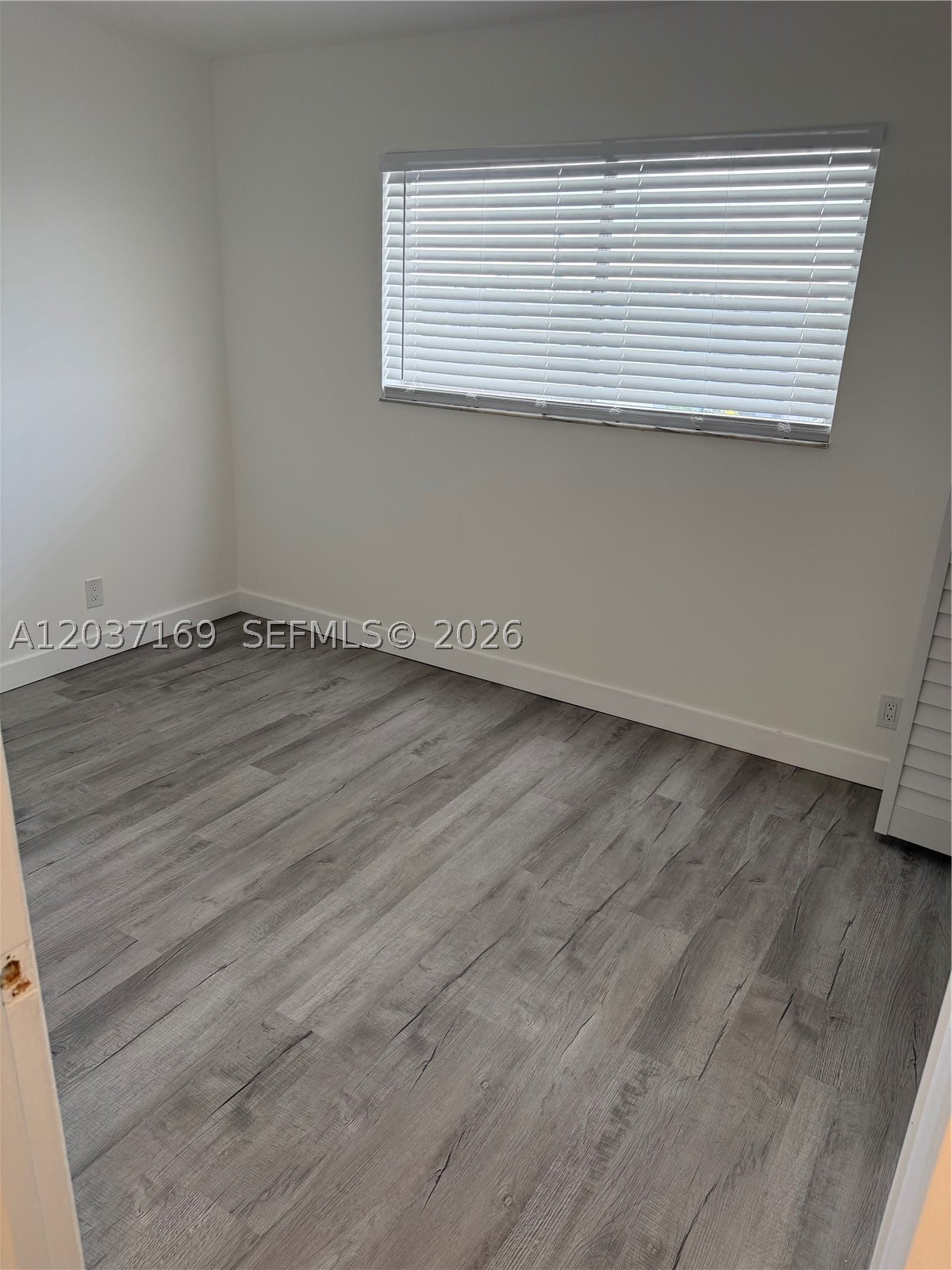 LAKESHORE AT UNIVERSITY P - Residential