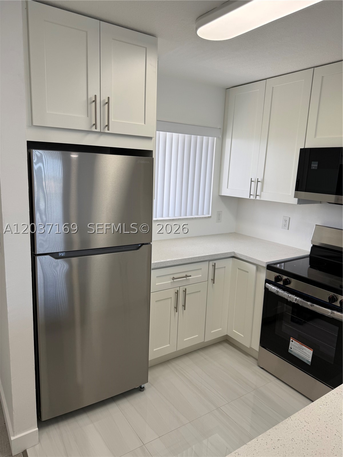 LAKESHORE AT UNIVERSITY P - Residential