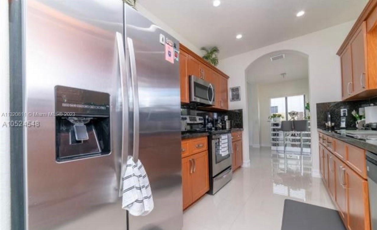 OAKLAND SUBDIVISION - Residential Lease
