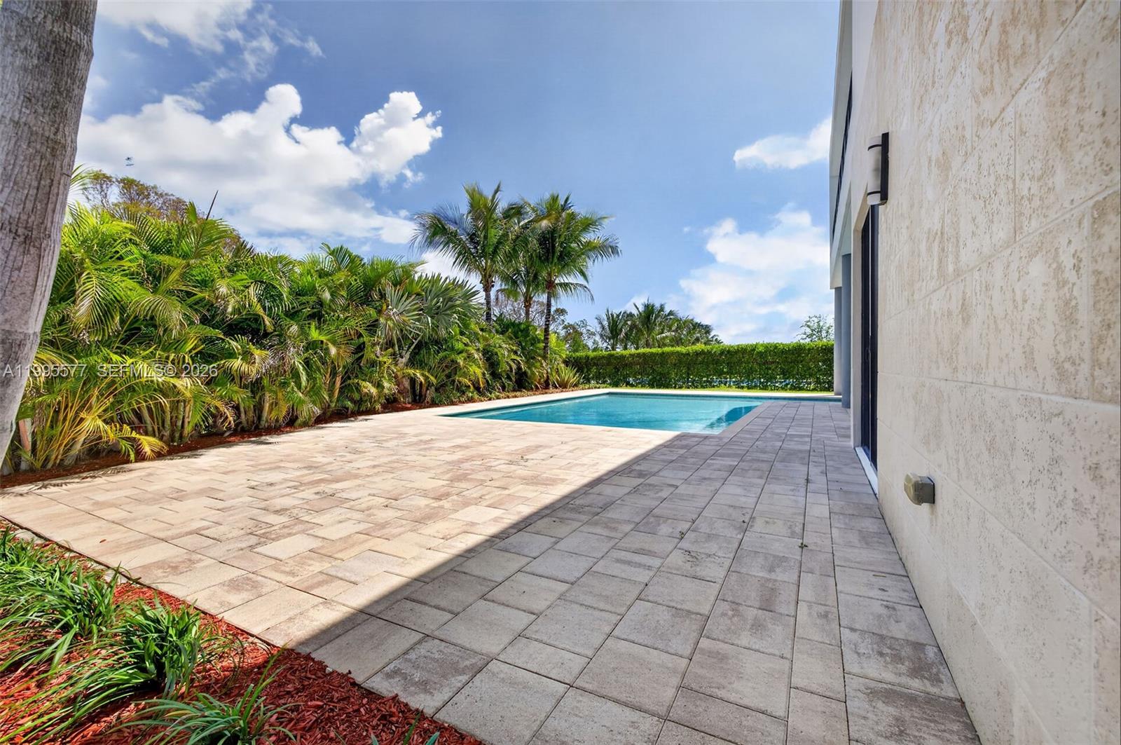 WESTON ESTATES - Residential