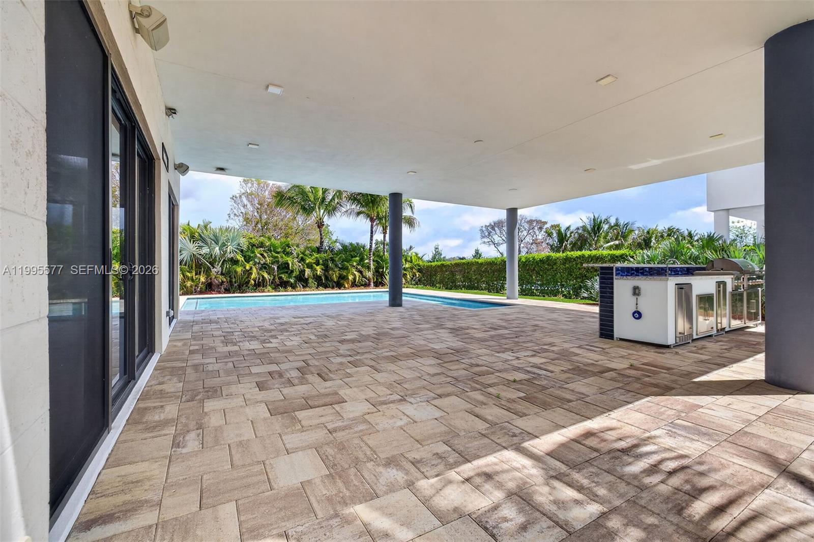 WESTON ESTATES - Residential
