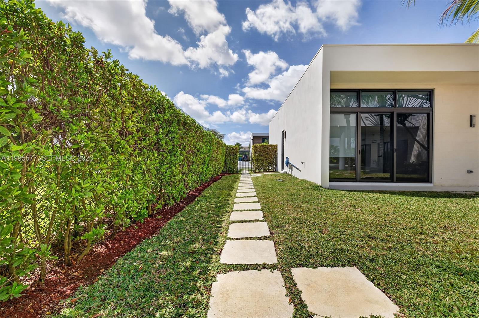 WESTON ESTATES - Residential