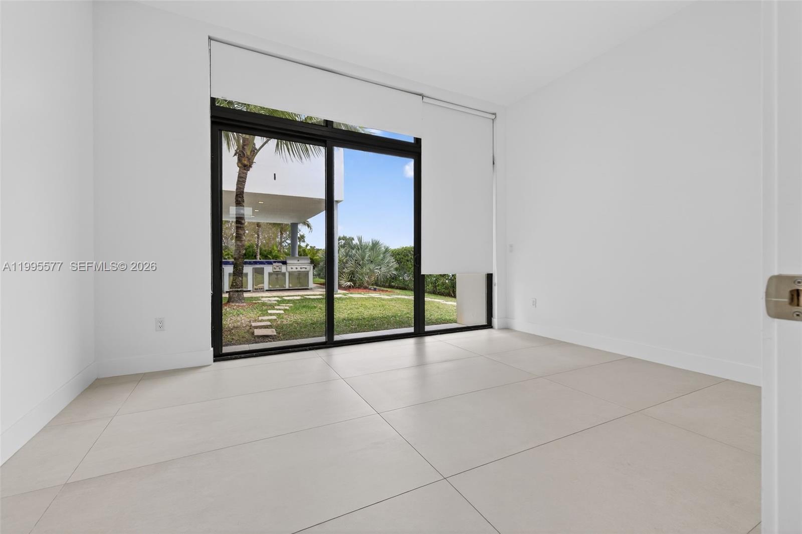 WESTON ESTATES - Residential