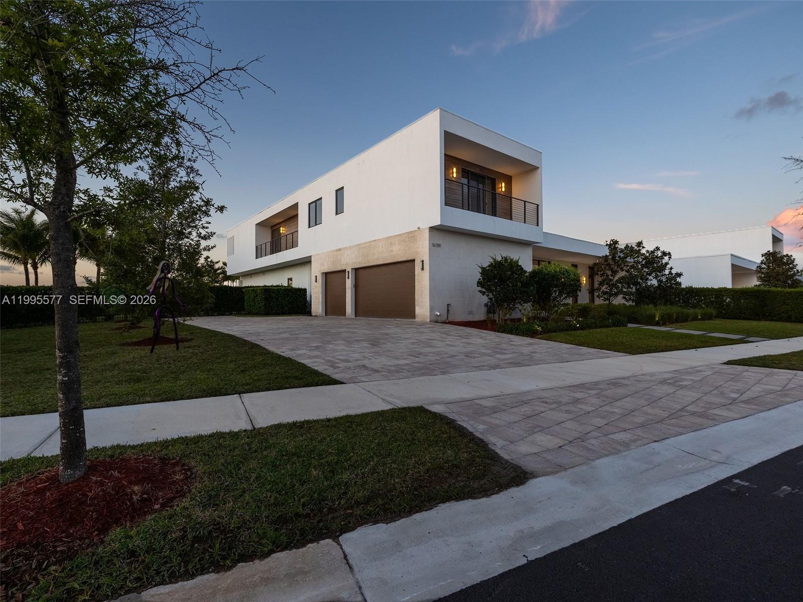WESTON ESTATES - Residential