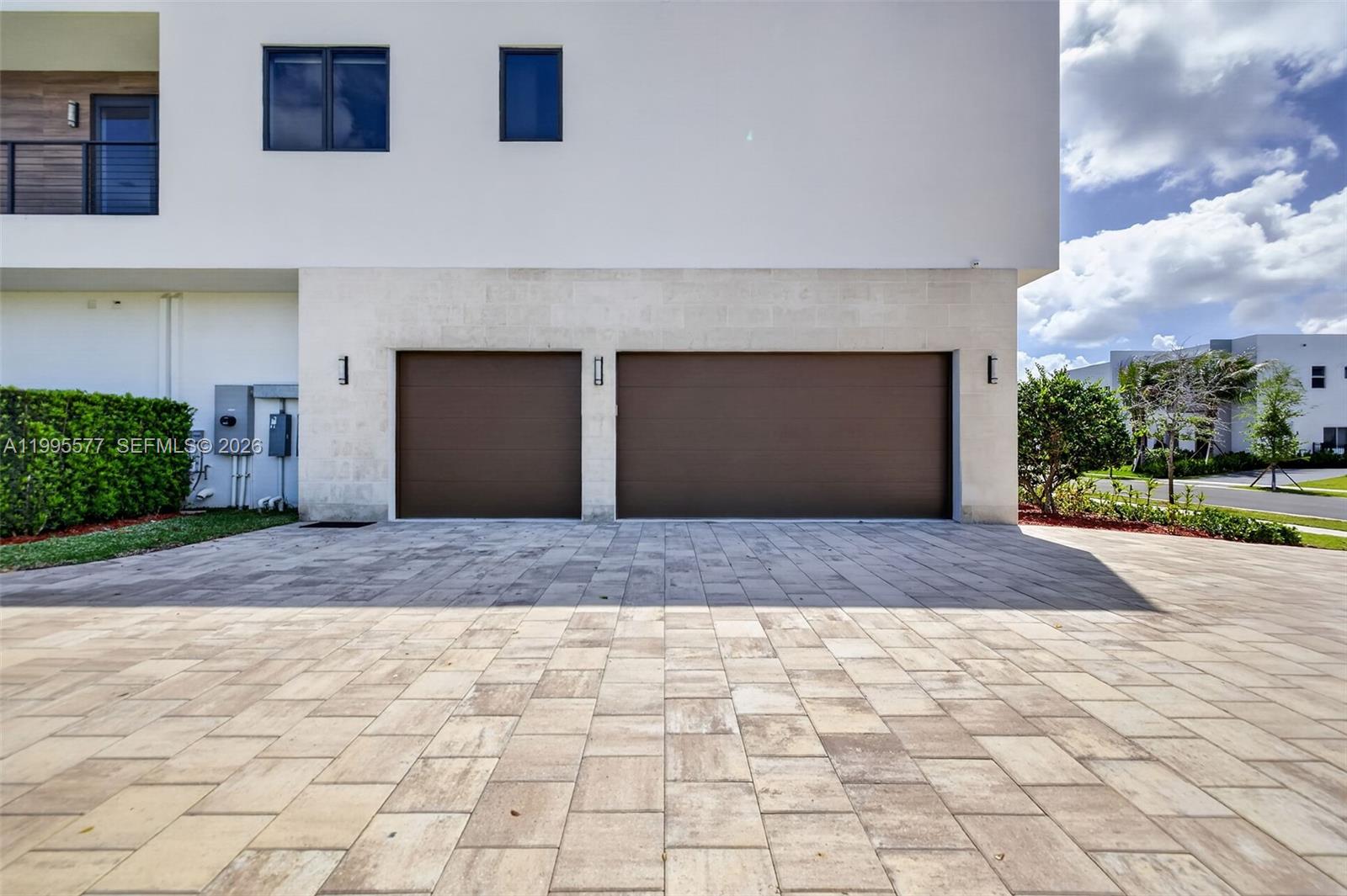 WESTON ESTATES - Residential