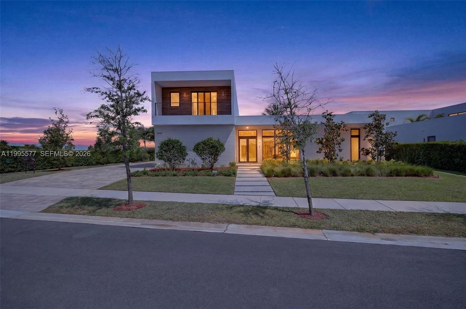 WESTON ESTATES - Residential