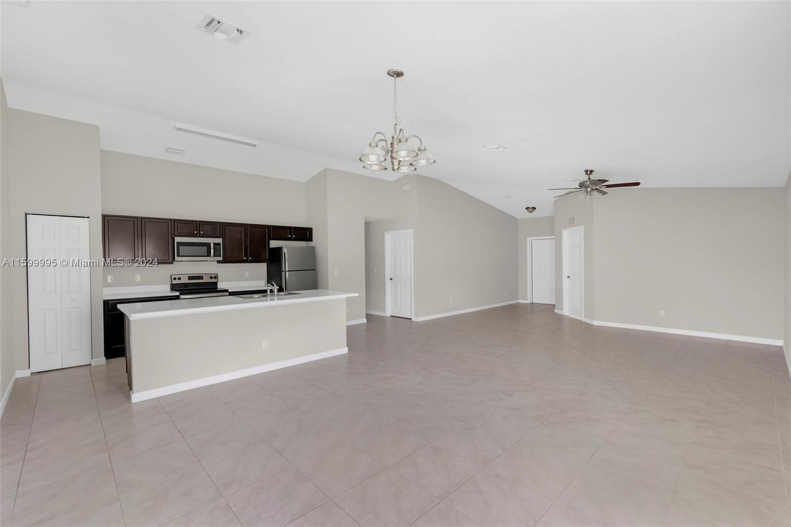 PORT ST LUCIE SECTION 17 - Residential