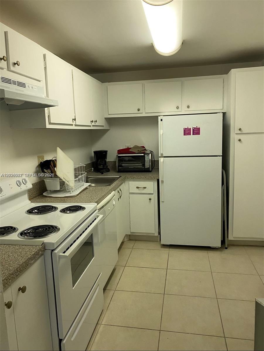 BAYVIEW PALMS CONDO - Residential