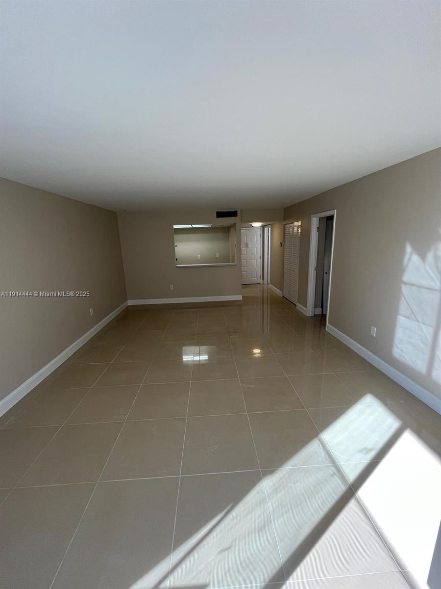 INVERWOOD CONDO - Residential
