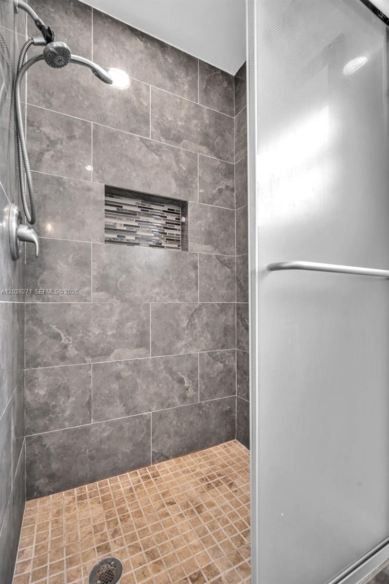 PINES AT WOODMONT II COND - Residential