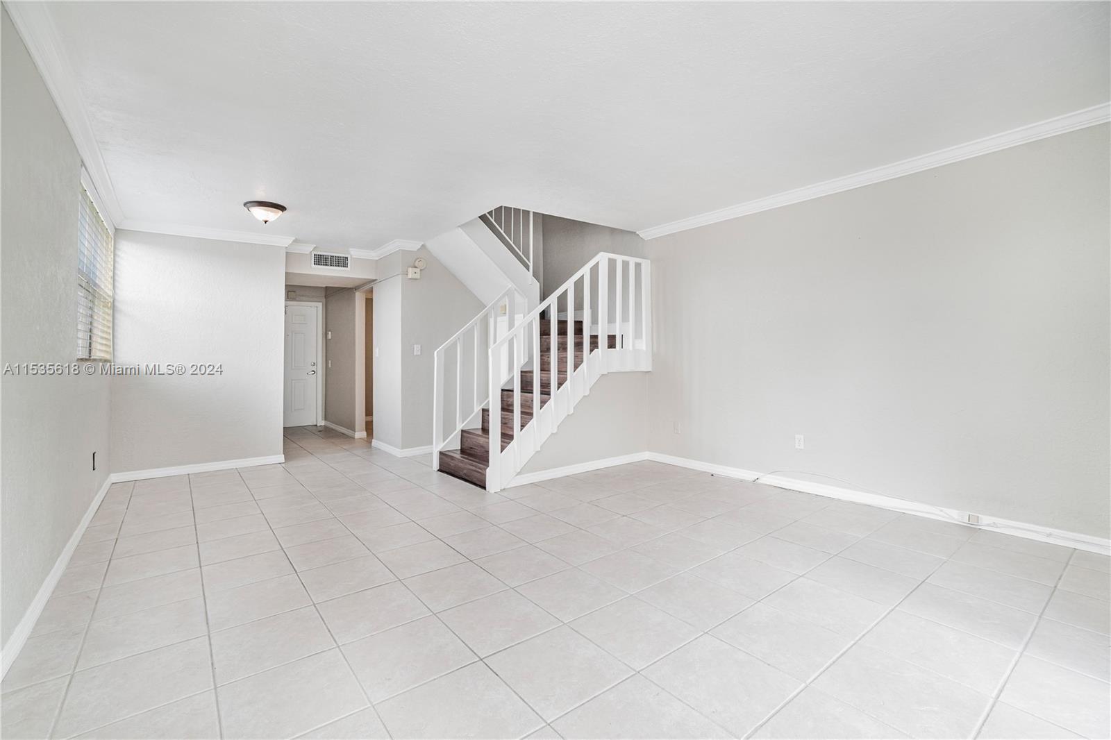 VILLAS OF PINECREST CONDO - Residential Lease