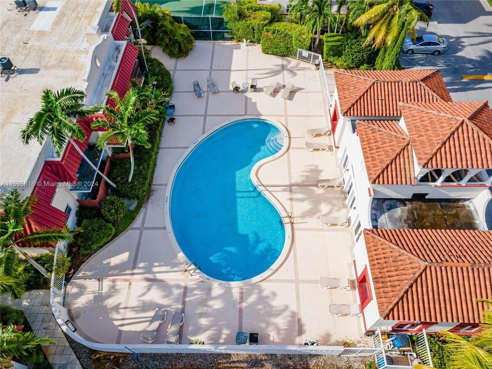 VILLAS OF PINECREST CONDO - Residential Lease