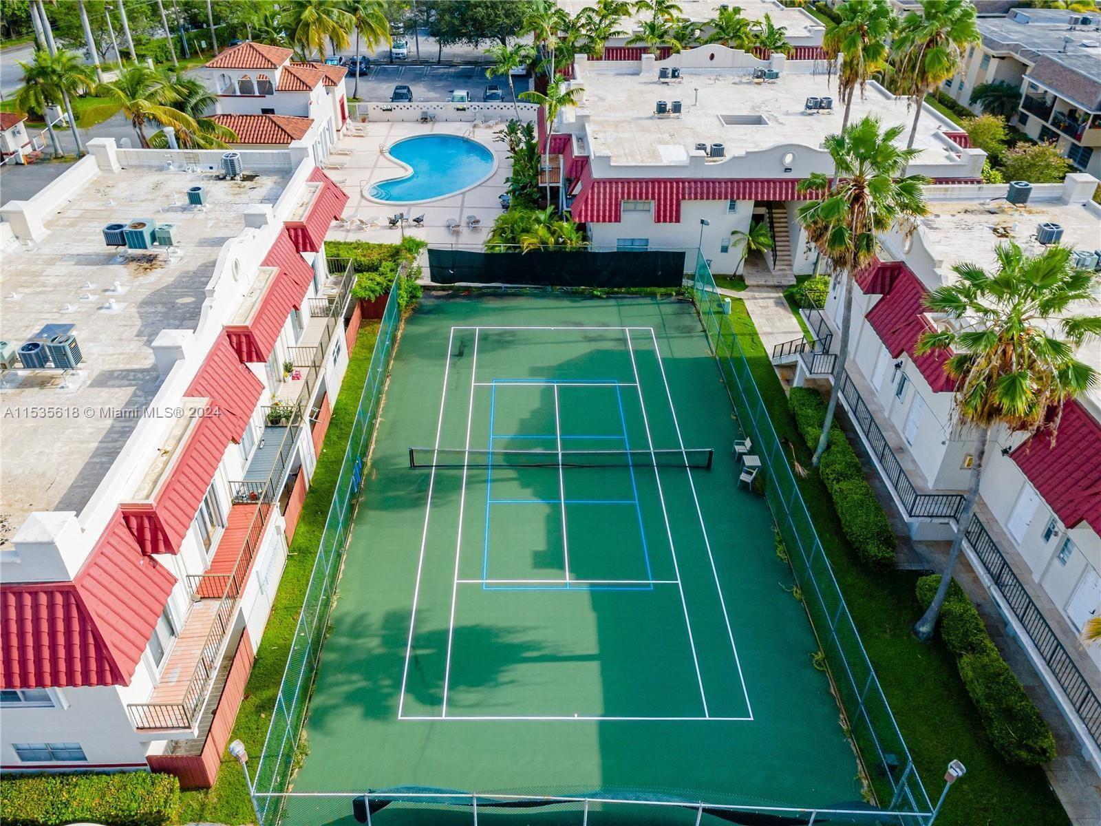 VILLAS OF PINECREST CONDO - Residential Lease