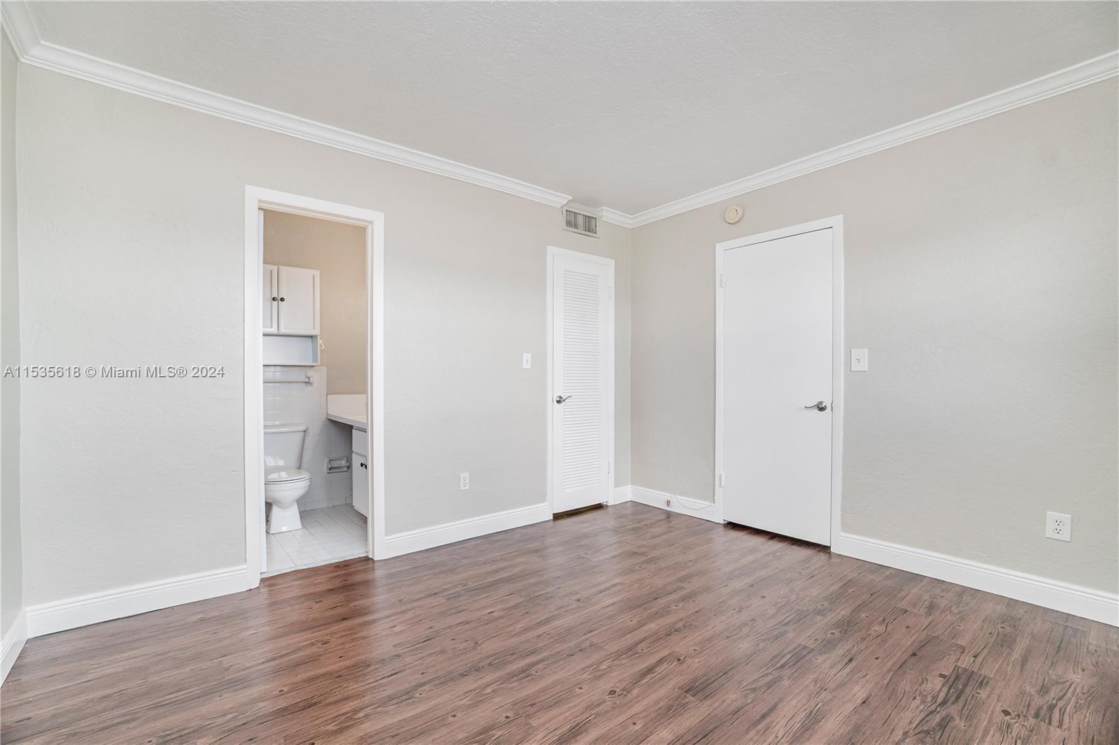 VILLAS OF PINECREST CONDO - Residential Lease