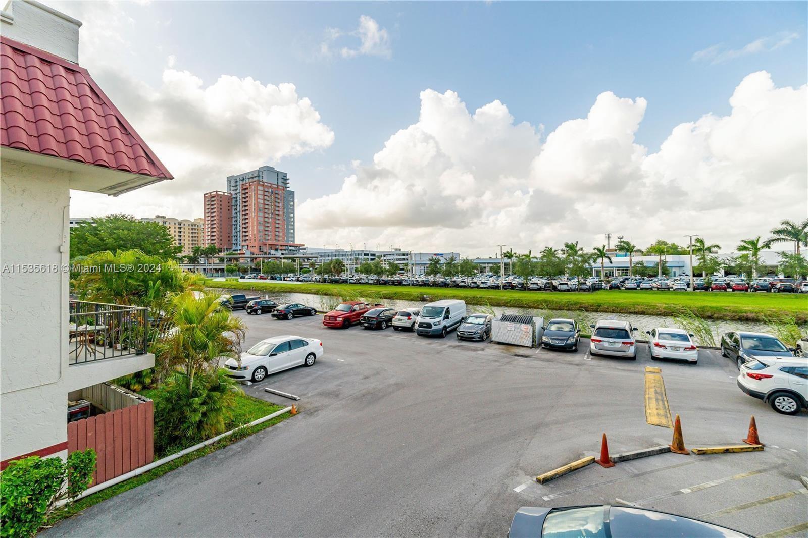 VILLAS OF PINECREST CONDO - Residential Lease