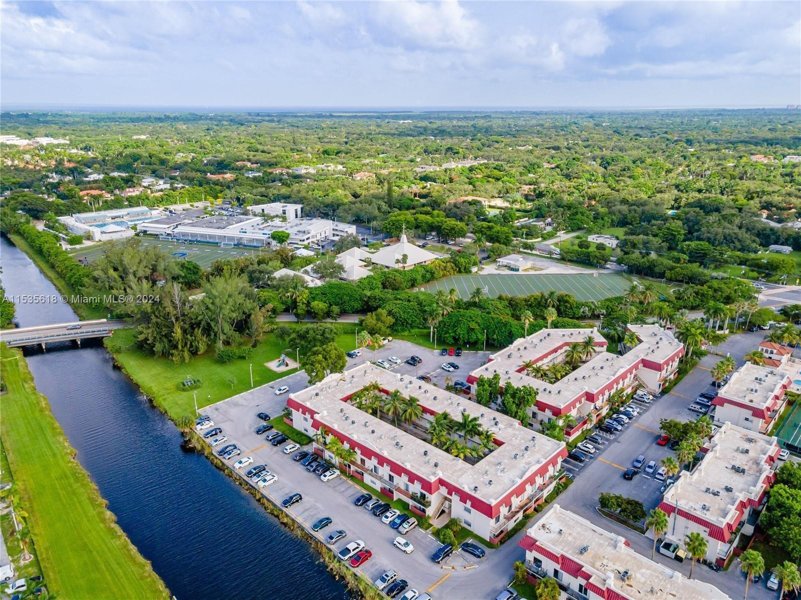 VILLAS OF PINECREST CONDO - Residential Lease