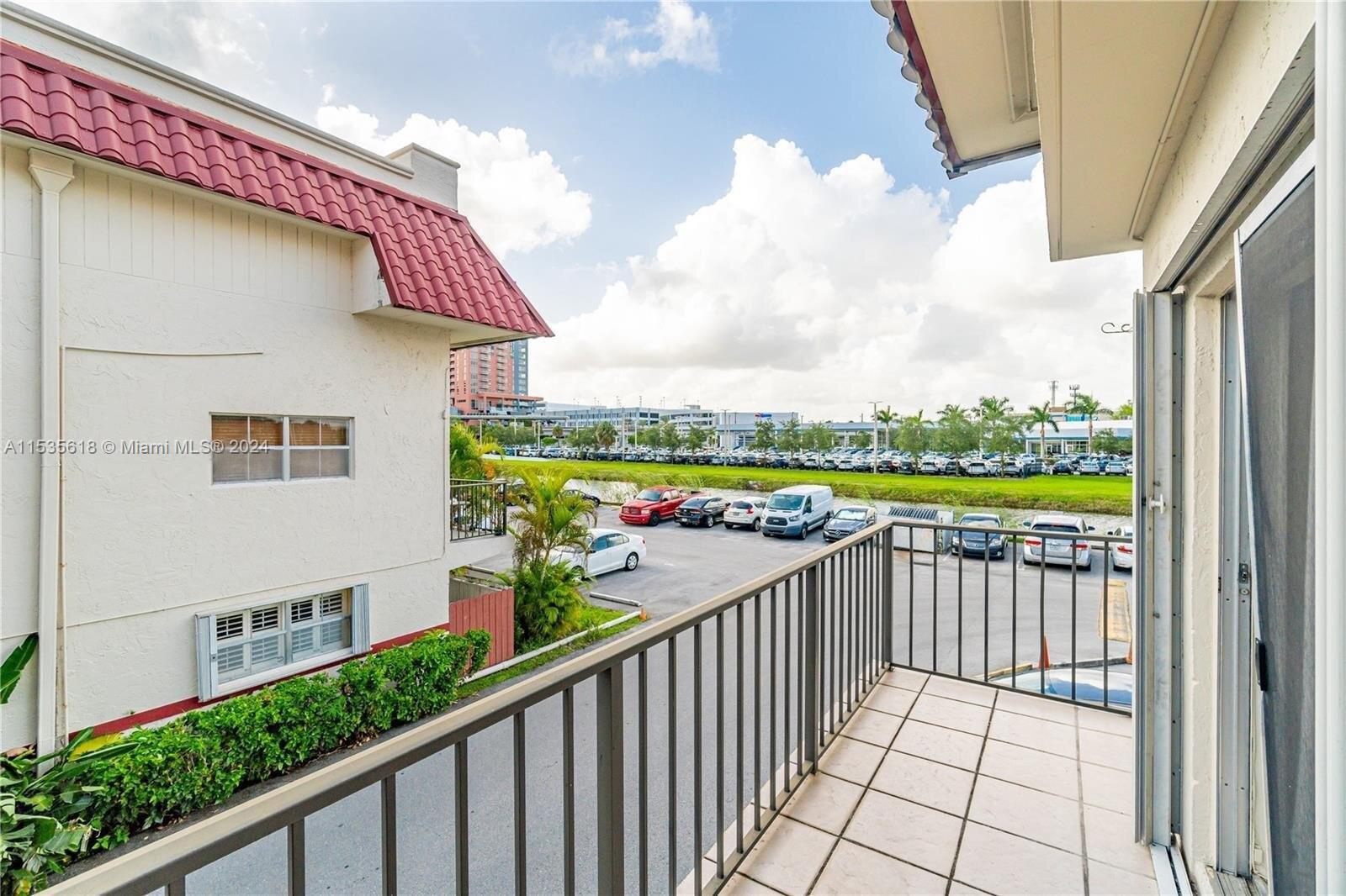 VILLAS OF PINECREST CONDO - Residential Lease