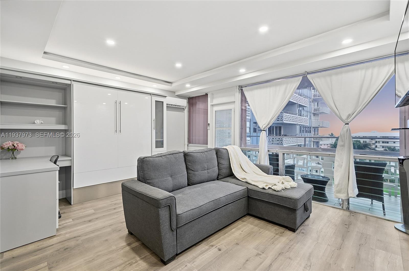 BREAKWATER TOWERS CO-OP - Residential