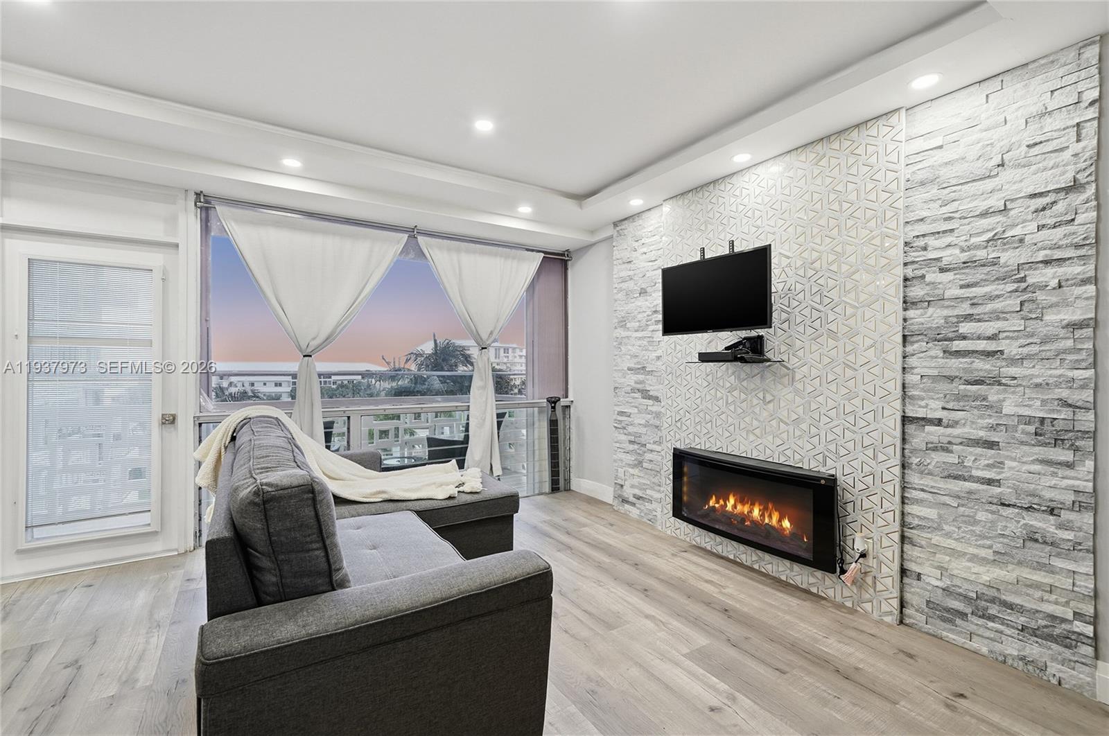 BREAKWATER TOWERS CO-OP - Residential