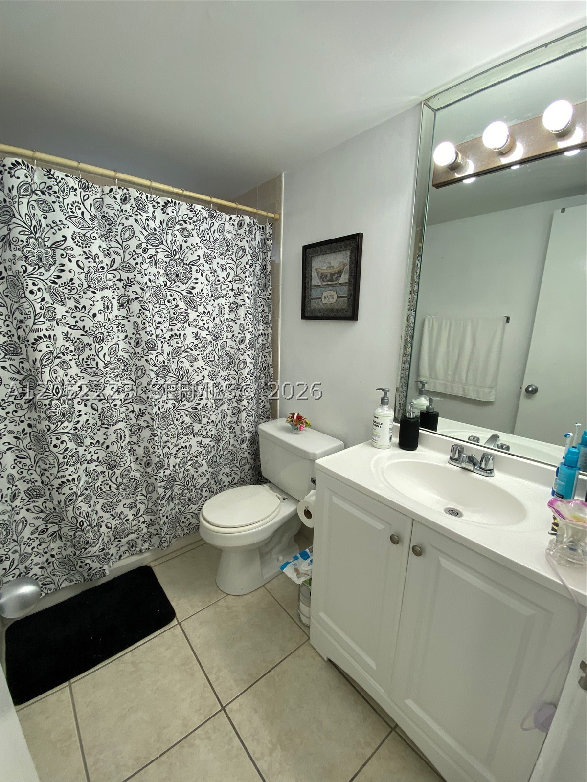 LOS SUENOS CONDO - Residential Lease