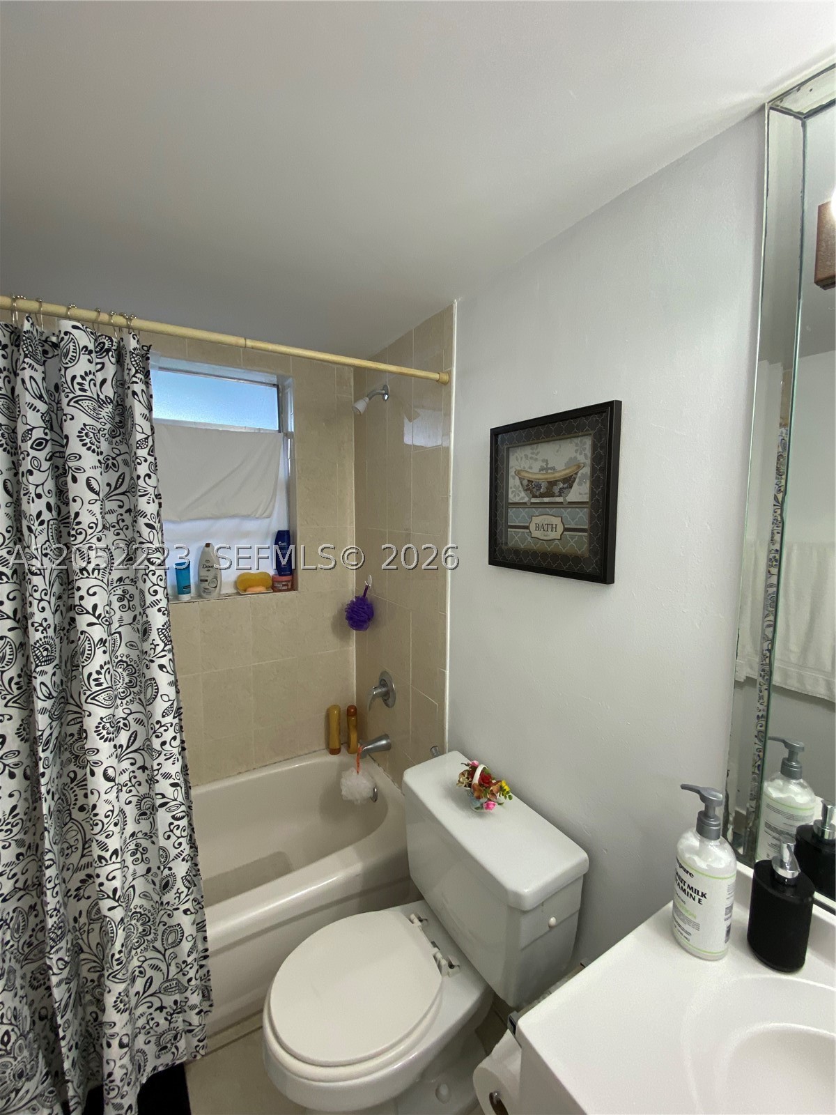LOS SUENOS CONDO - Residential Lease