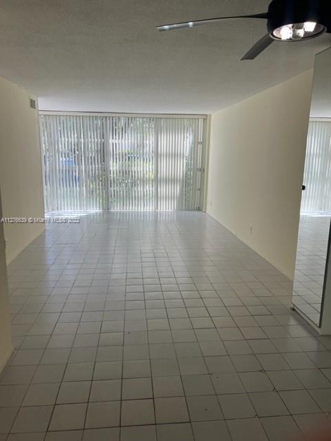 DE SOTO PARK NORTH CONDO - Residential Lease