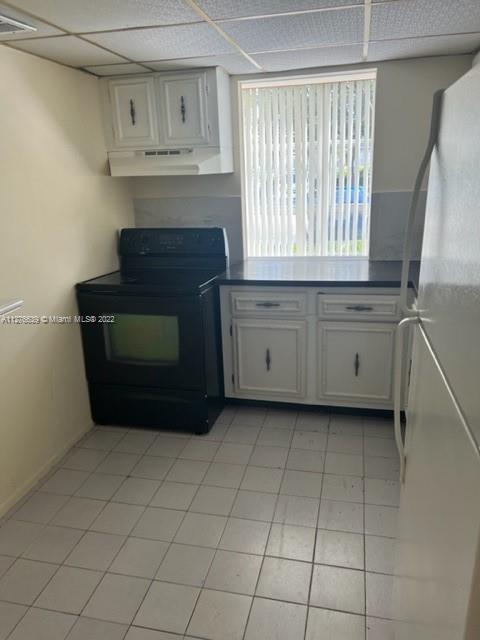 DE SOTO PARK NORTH CONDO - Residential Lease